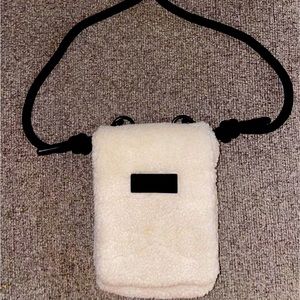 Hunter Cross Body Bag